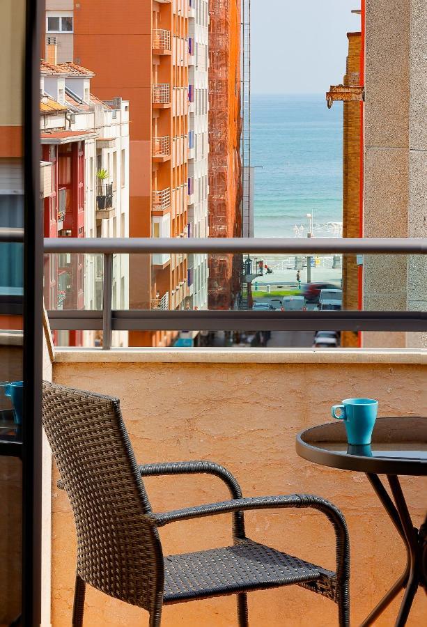 Atico Con Terraza, Vistas Al Mar Y Parking En Playa De S Lorenzo Gijón Exterior foto
